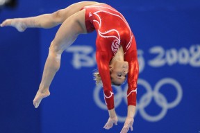 KAIYUN 中国大陆-NBA今日最佳出炉：约基奇26+9+9无缘，字母哥41+15+9力压群雄，今日nba最佳球员